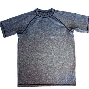 Nike Dri-Fit Gray Athletic Shirt Size Small